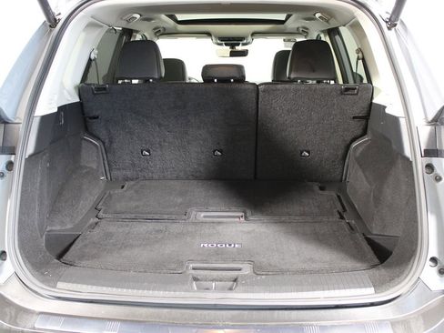 Used 2023 Nissan Rogue SL w/ SL Premium Package image 34