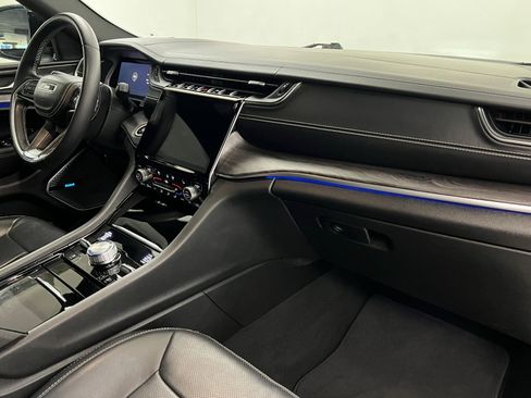 Certified 2022 Jeep Grand Cherokee Overland image 24