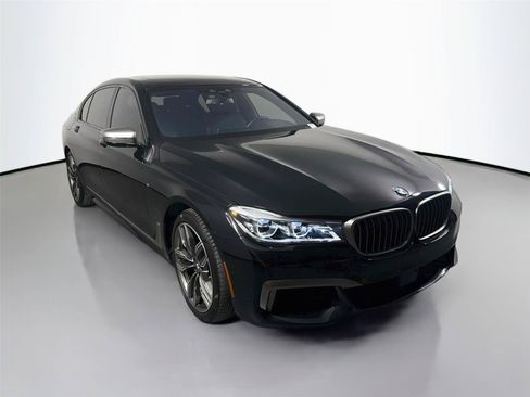 Used 2018 BMW M760i xDrive AWD/4WD image 4