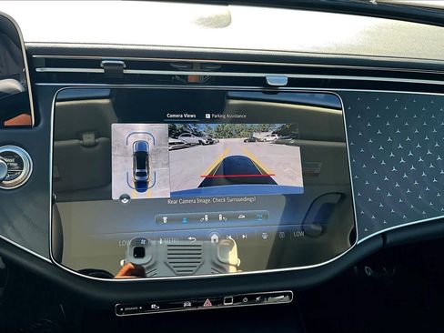 Used 2025 Mercedes-Benz E 350 Sedan image 26