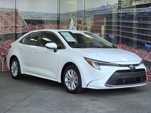 Used 2023 Toyota Corolla XLE image 1