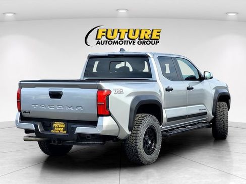 Used 2024 Toyota Tacoma TRD Off-Road w/ TRD Off Road Upgrade Package AWD/4WD image 4