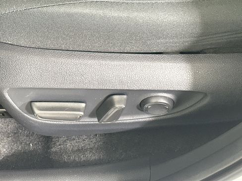 Used 2024 Toyota RAV4 XLE AWD/4WD image 13