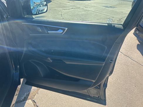 Used 2015 Ford Edge SEL w/ Equipment Group 201A image 16