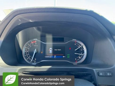 Used 2018 Honda Pilot Touring image 17