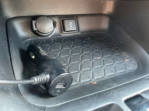 Used 2022 Toyota RAV4 XSE w/ XSE Grade Weather Package AWD/4WD image 27
