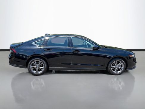 Used 2023 Honda Accord EX image 4