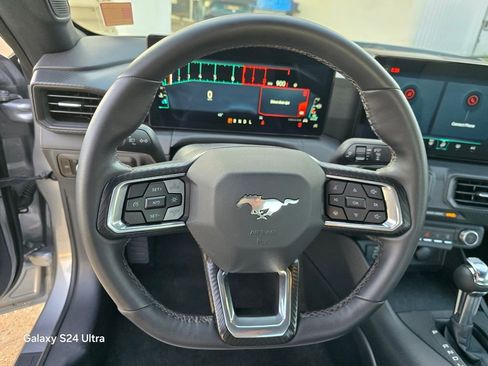 Used 2024 Ford Mustang Coupe image 15