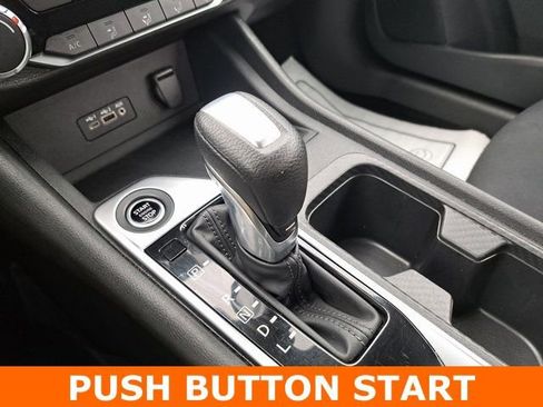 Used 2023 Nissan Sentra SV image 15