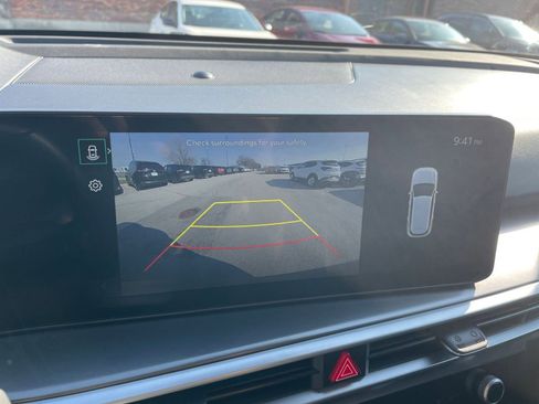 Used 2024 Kia Sorento S image 25