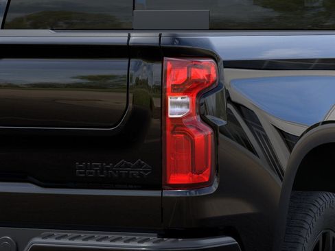 New 2026 Chevrolet Silverado 1500 High Country w/ Midnight Edition AWD/4WD image 11