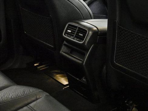 Certified 2021 Mercedes-Benz GLE 350 4MATIC image 19