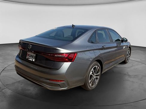 Used 2025 Volkswagen Jetta Sport FWD image 9