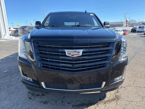 Used 2019 Cadillac Escalade Platinum w/ Escalade Sport Edition image 10
