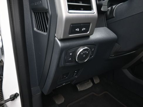 Used 2022 Ford F450 Platinum w/ FX4 Off-Road Package image 13