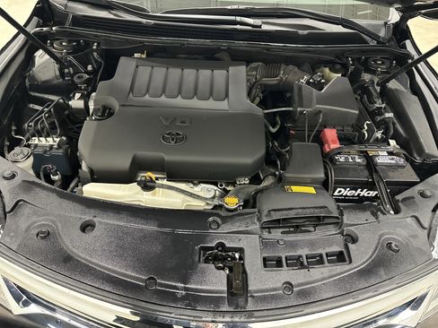 Used 2014 Toyota Avalon Limited image 34