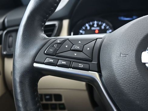 Used 2017 Nissan Rogue SL w/ SL Premium Package image 34