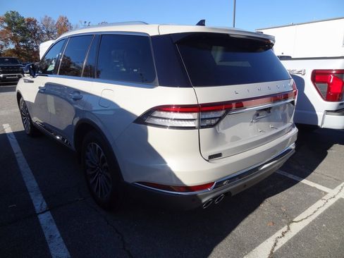 Certified 2022 Lincoln Aviator Reserve w/ Elements Package Plus image 4