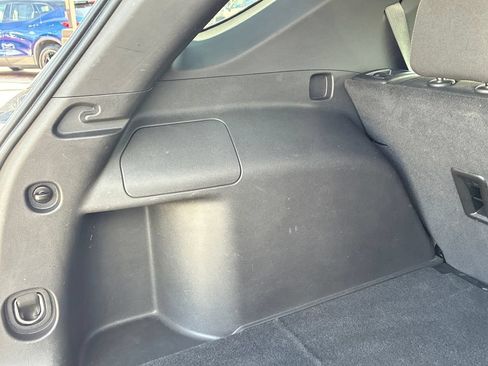Used 2023 Chevrolet Equinox LT AWD/4WD image 38
