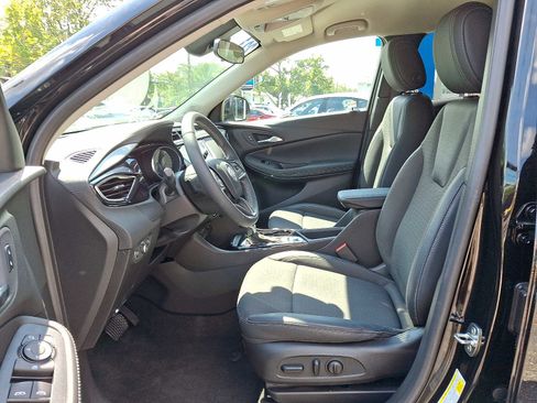 Used 2022 Buick Encore GX Select w/ Sport Touring Package image 13