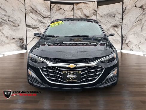 Used 2025 Chevrolet Malibu LT FWD image 2