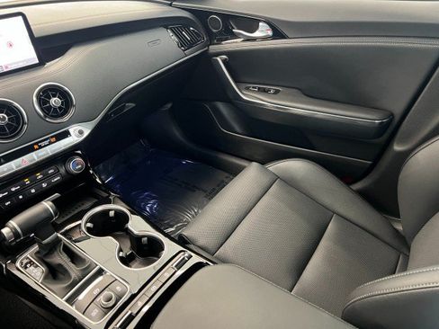 Used 2022 Kia Stinger GT-Line AWD/4WD image 21