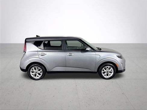 Certified 2024 Kia Soul LX w/ Option Group 015 FWD image 6
