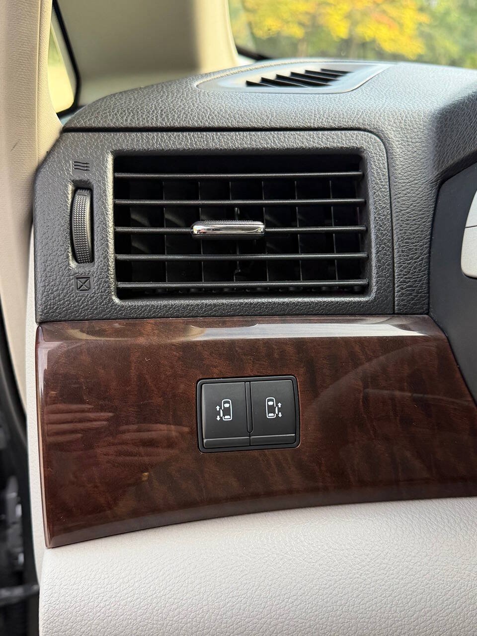 Used 2015 Nissan Quest SV w/ Leather Package FWD image 21