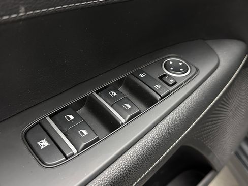 Used 2023 Kia Forte GT-Line w/ GT-Line Technology Package FWD image 12