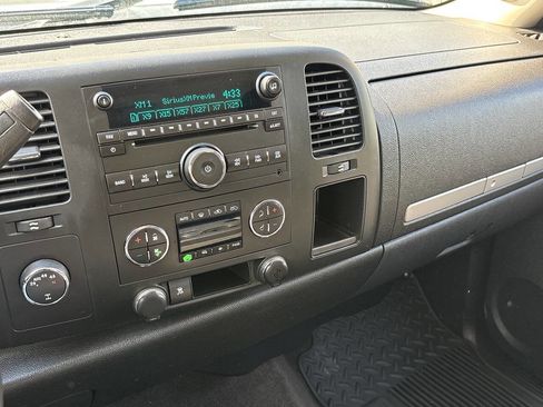 Used 2011 GMC Sierra 1500 SLE w/ Power Tech Package image 29