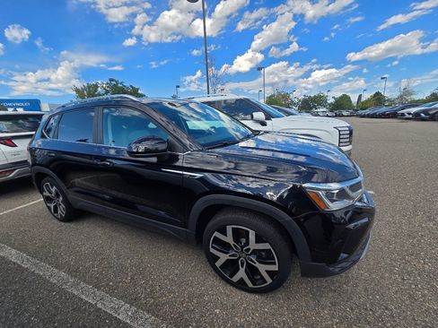 Used 2023 Volkswagen Taos SEL AWD/4WD image 18