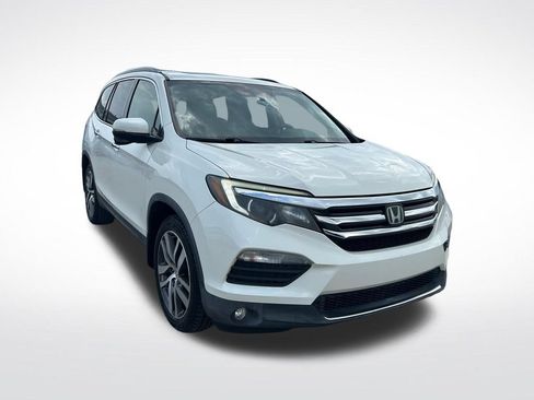 Used 2017 Honda Pilot Touring image 3