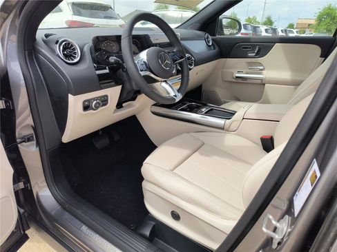 New 2026 Mercedes-Benz GLA 250 image 2