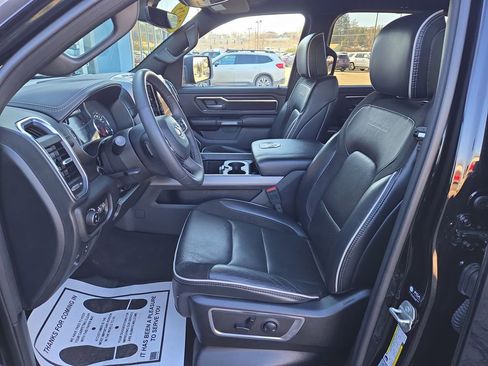 Used 2025 RAM 1500 Laramie image 14