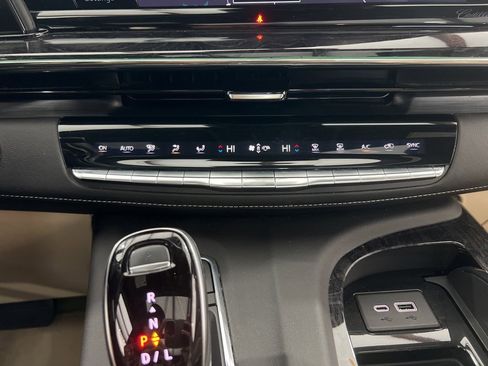 Used 2021 Cadillac Escalade Premium Luxury w/ Driver Assist Tech Package image 17