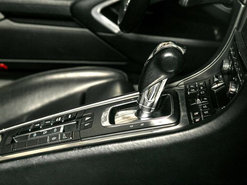 Used 2015 Porsche 911 Turbo image 22