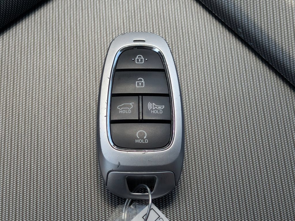 Used 2024 Hyundai Palisade SEL FWD image 21