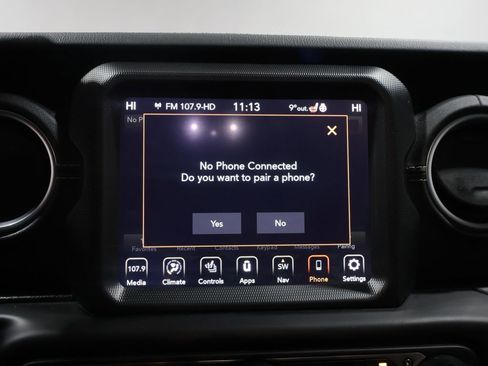 Used 2022 Jeep Wrangler Unlimited Sahara w/ Cold Weather Group image 27