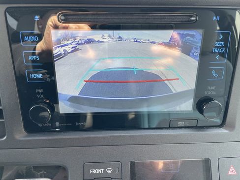 Used 2016 Toyota Sienna XLE Premium w/ Outdoor Package image 20