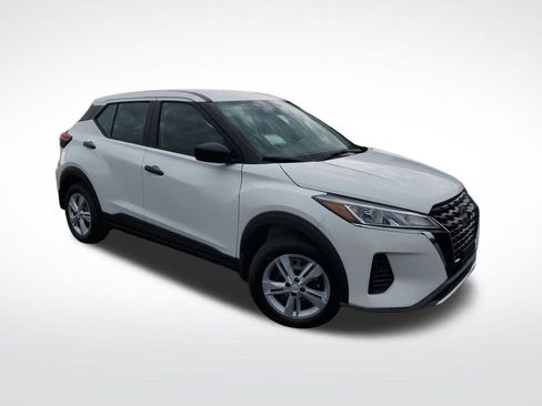 New 2025 Nissan Kicks Play S image 36