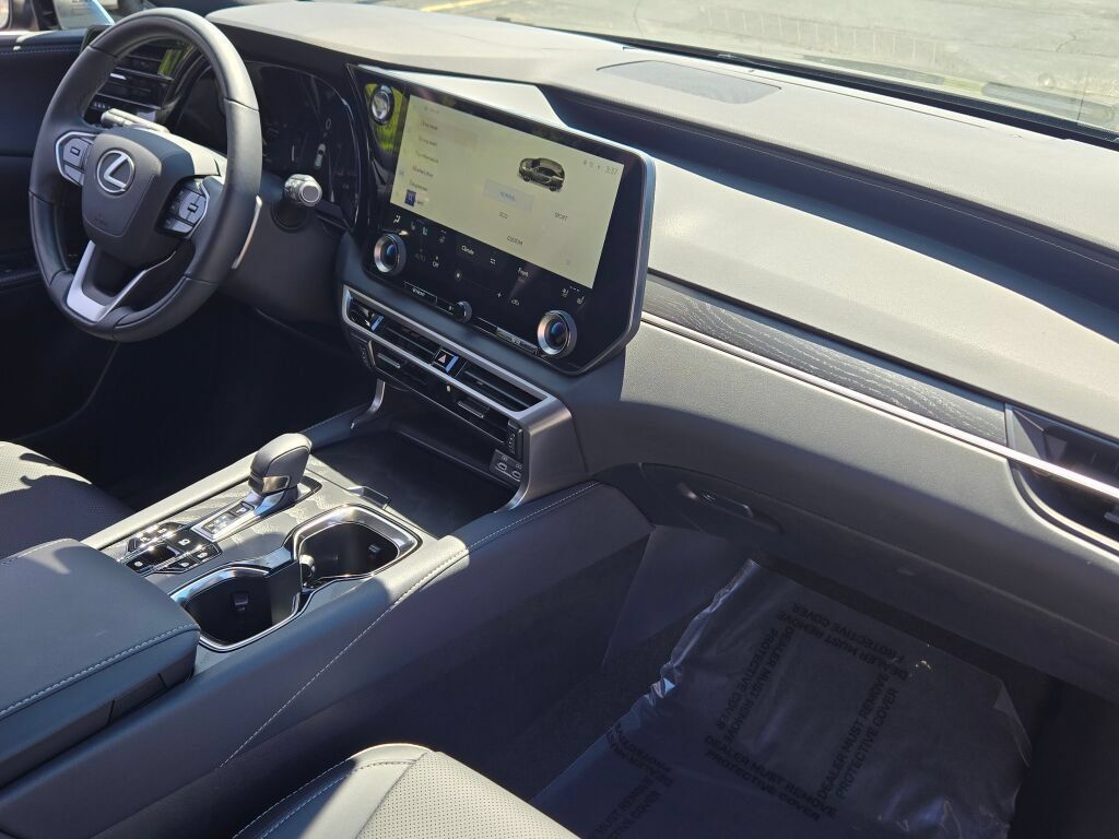 Used 2025 Lexus RX 350 AWD image 7