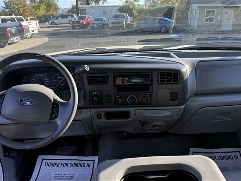 Used 2004 Ford F250 Lariat AWD/4WD image 9