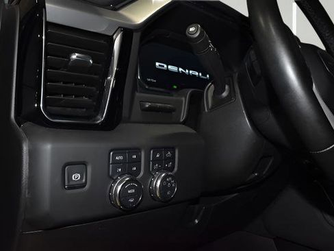 Used 2025 GMC Sierra 2500 Denali w/ Denali Reserve Package AWD/4WD image 20