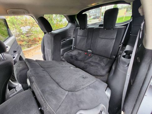 Used 2015 Nissan Pathfinder SV AWD/4WD image 20