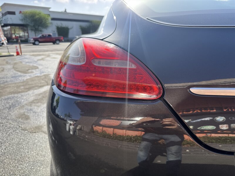 Used 2013 Porsche Panamera image 15