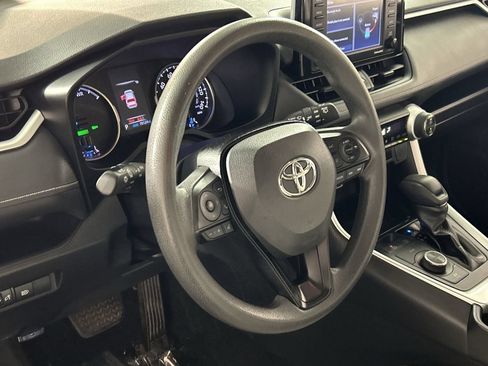 Used 2020 Toyota RAV4 XLE w/ Carpet Mat Package AWD/4WD image 14