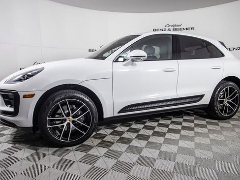 Used 2023 Porsche Macan AWD/4WD image 9