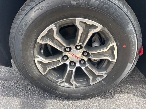 New 2026 GMC Sierra 1500 SLE w/ Preferred Package AWD/4WD image 5