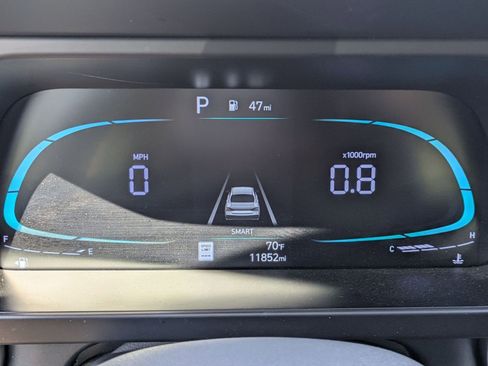 Certified 2025 Hyundai Elantra Sport image 18