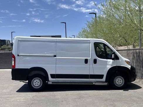 Used 2025 RAM ProMaster 2500 w/ U-Haul Equipment Group FWD image 9